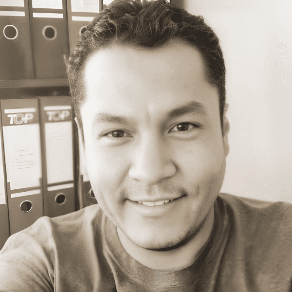 11. MG. AURELIO VILLAVICENCIO